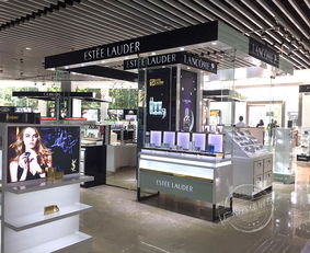 商場化妝品展柜也是一種間接的廣告形式